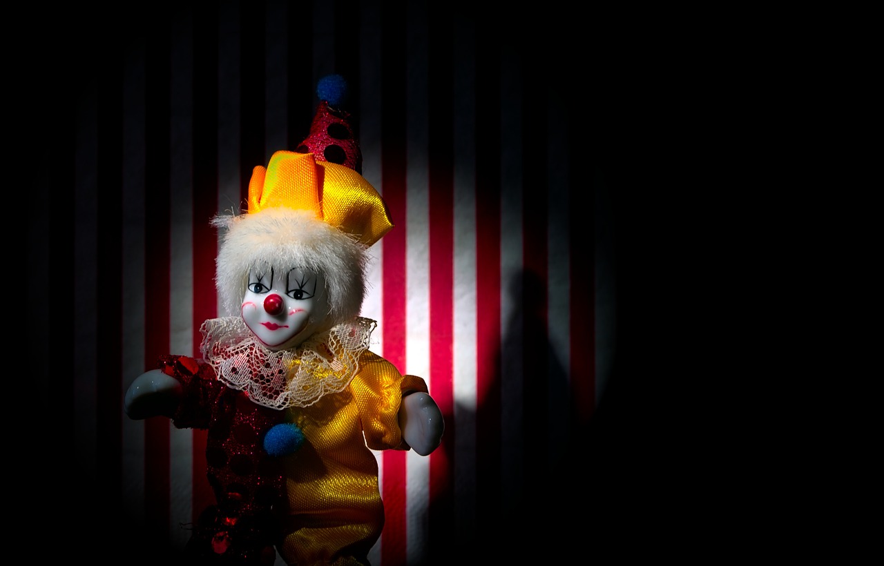 Клоун из шкафа